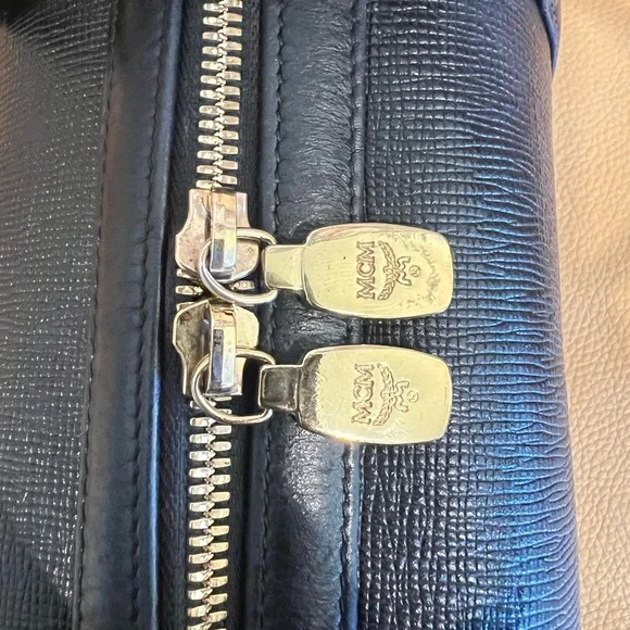 MCM Papillon Black Hand/Shoulder Bag - Picture 4 of 15